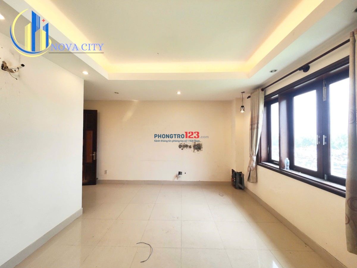 Sắp khai trương, Ban công Cửa sổ Full nội thất