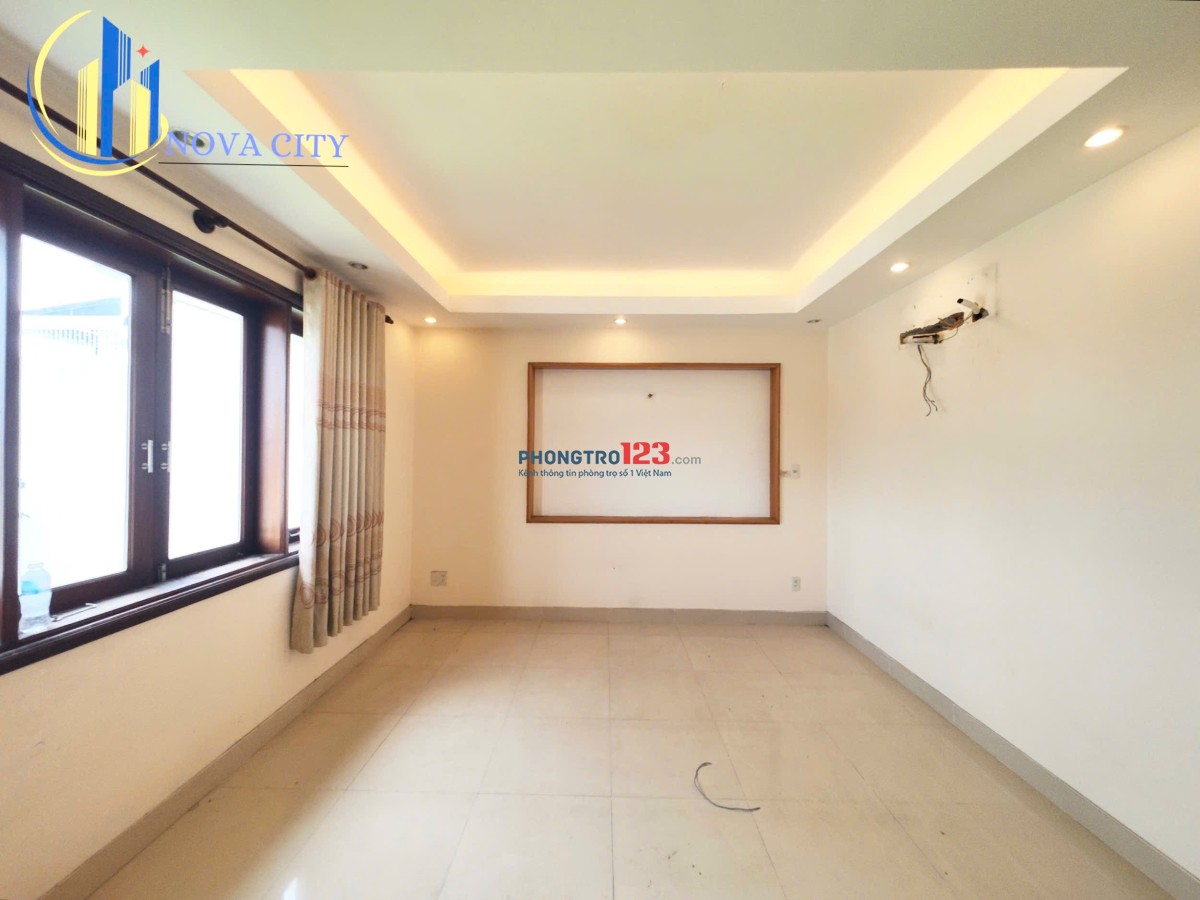 Sắp khai trương, Ban công Cửa sổ Full nội thất