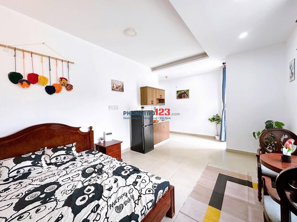 Cho thuê Studio Bancong Thành Thái Q10 - Thang máy