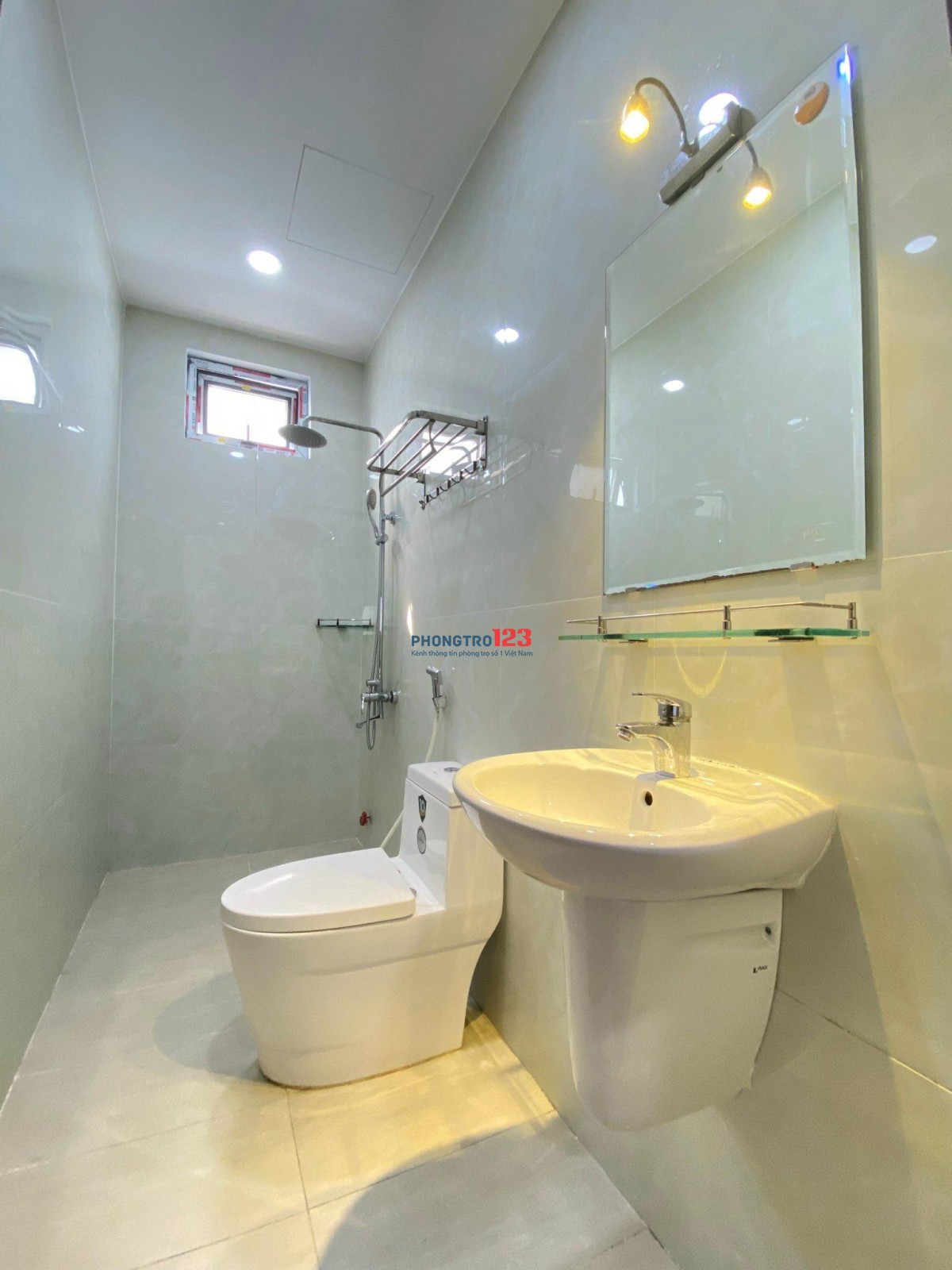 CĂN HỘ 2 PHÒNG NGỦ – FULL NỘI THẤT – TỰ DO GIỜ GIẤC – QUẬN 1