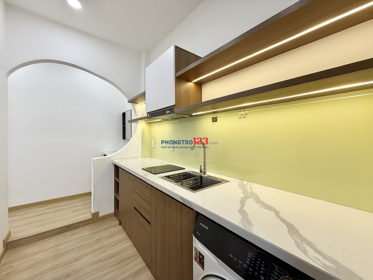Cho thuê căn hộ 2PN full nội thất – Ban công thoáng – Bến Vân Đồn, Q.4