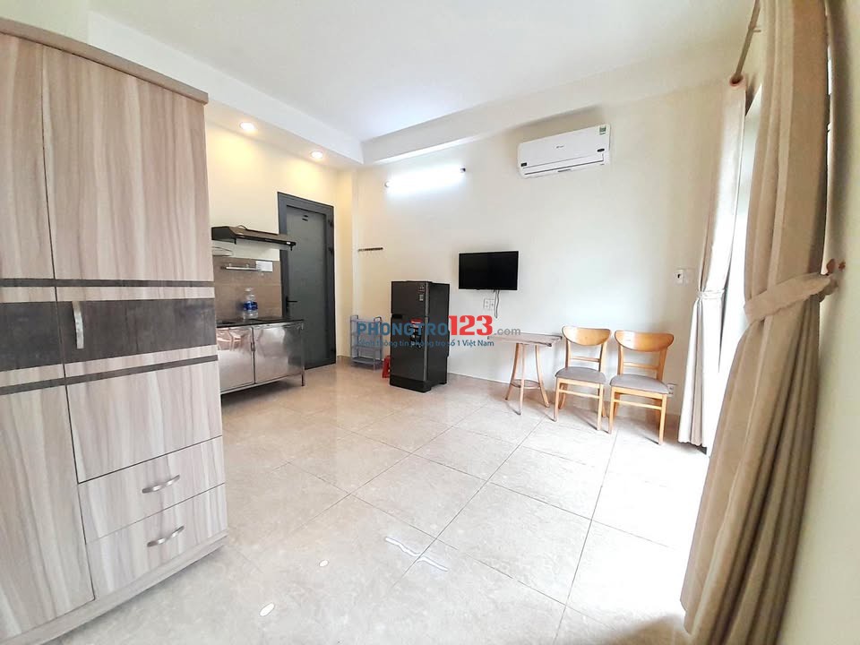 Cho thuê căn hộ Studio bancong Thành Thái Q10 - Máy giặt riêng