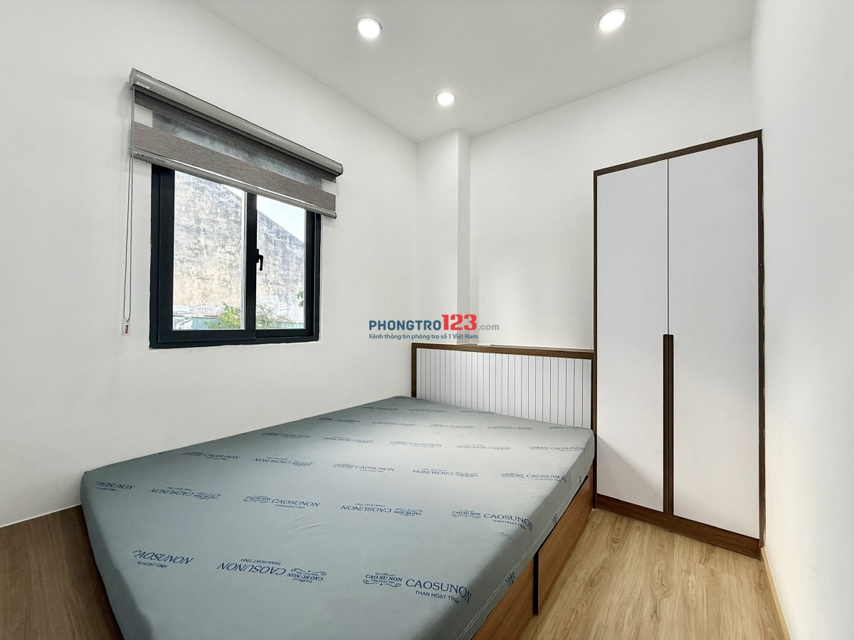 Cho thuê căn hộ 2PN full nội thất – Ban công thoáng – Bến Vân Đồn, Q.4