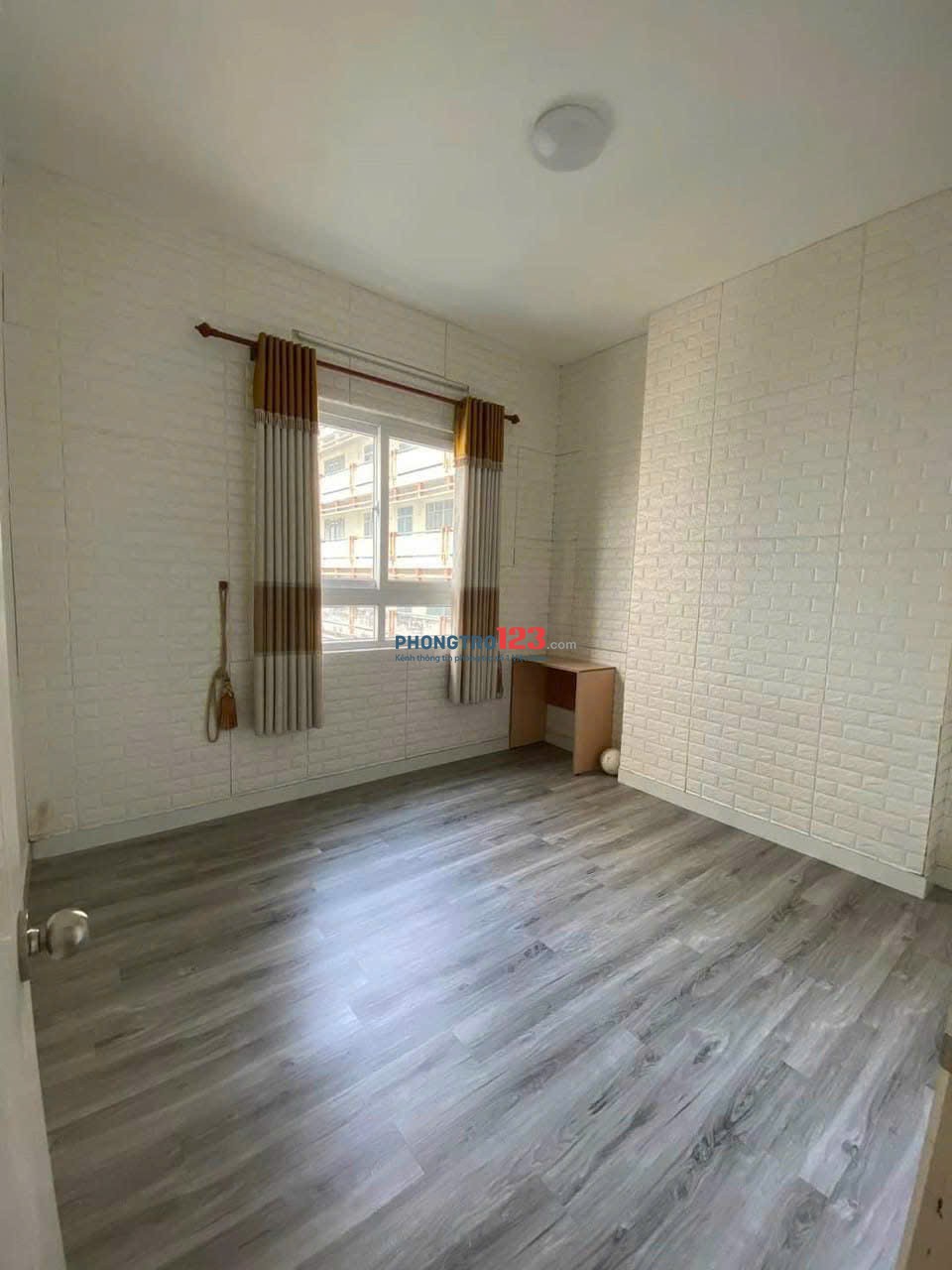 Chung cư Ngô Gia Tự, Hòa Hảo, Q10, 2PN, WC, 70m2, 10tr/tháng.