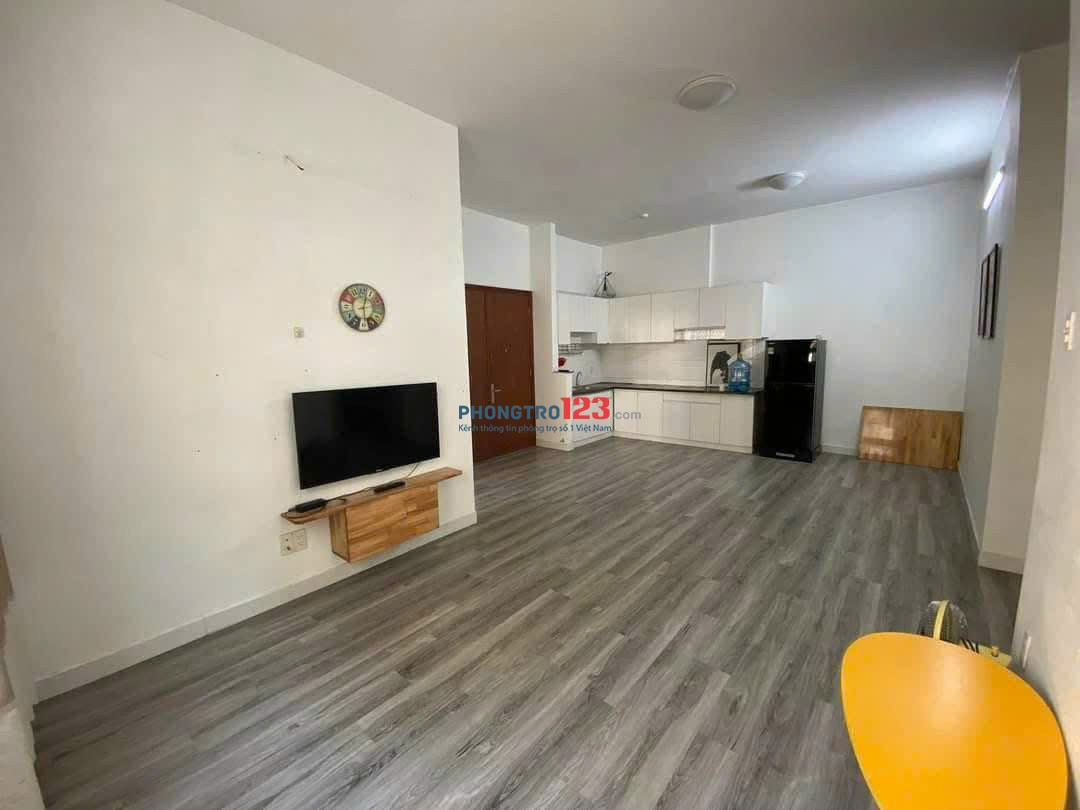 Chung cư Ngô Gia Tự, Hòa Hảo, Q10, 2PN, WC, 70m2, 10tr/tháng.