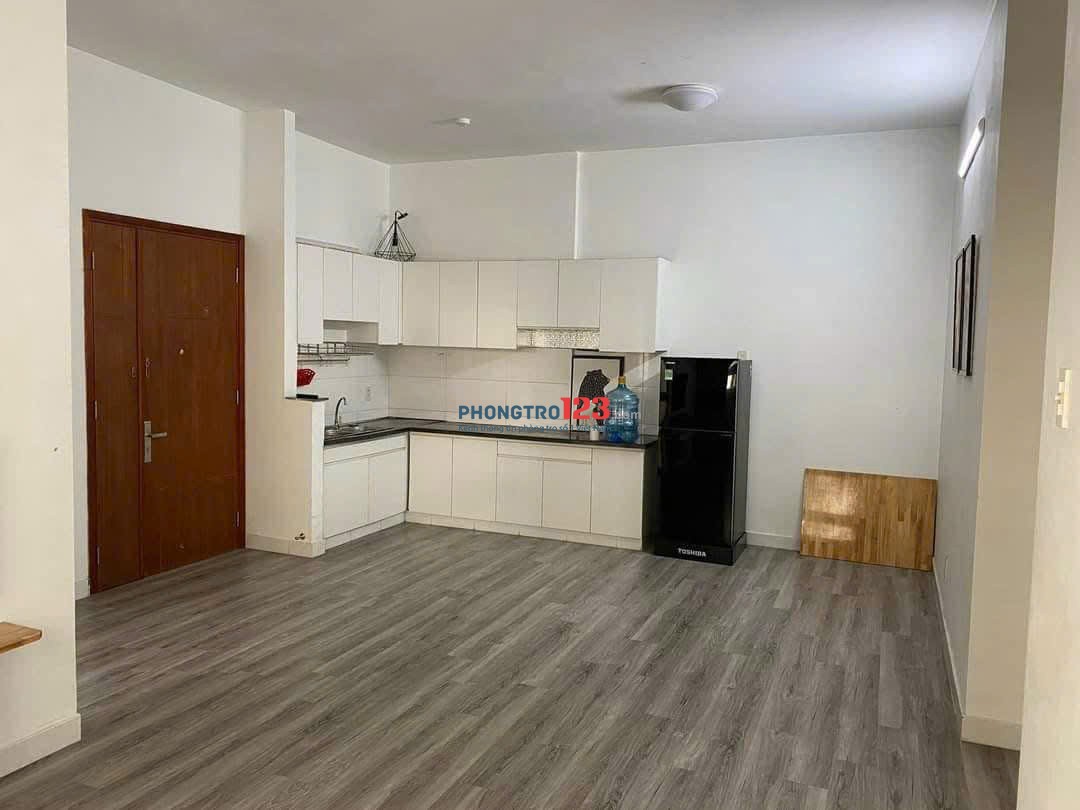 Chung cư Ngô Gia Tự, Hòa Hảo, Q10, 2PN, WC, 70m2, 10tr/tháng.