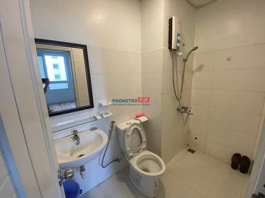 Chung cư Ngô Gia Tự, Hòa Hảo, Q10, 2PN, WC, 70m2, 10tr/tháng.