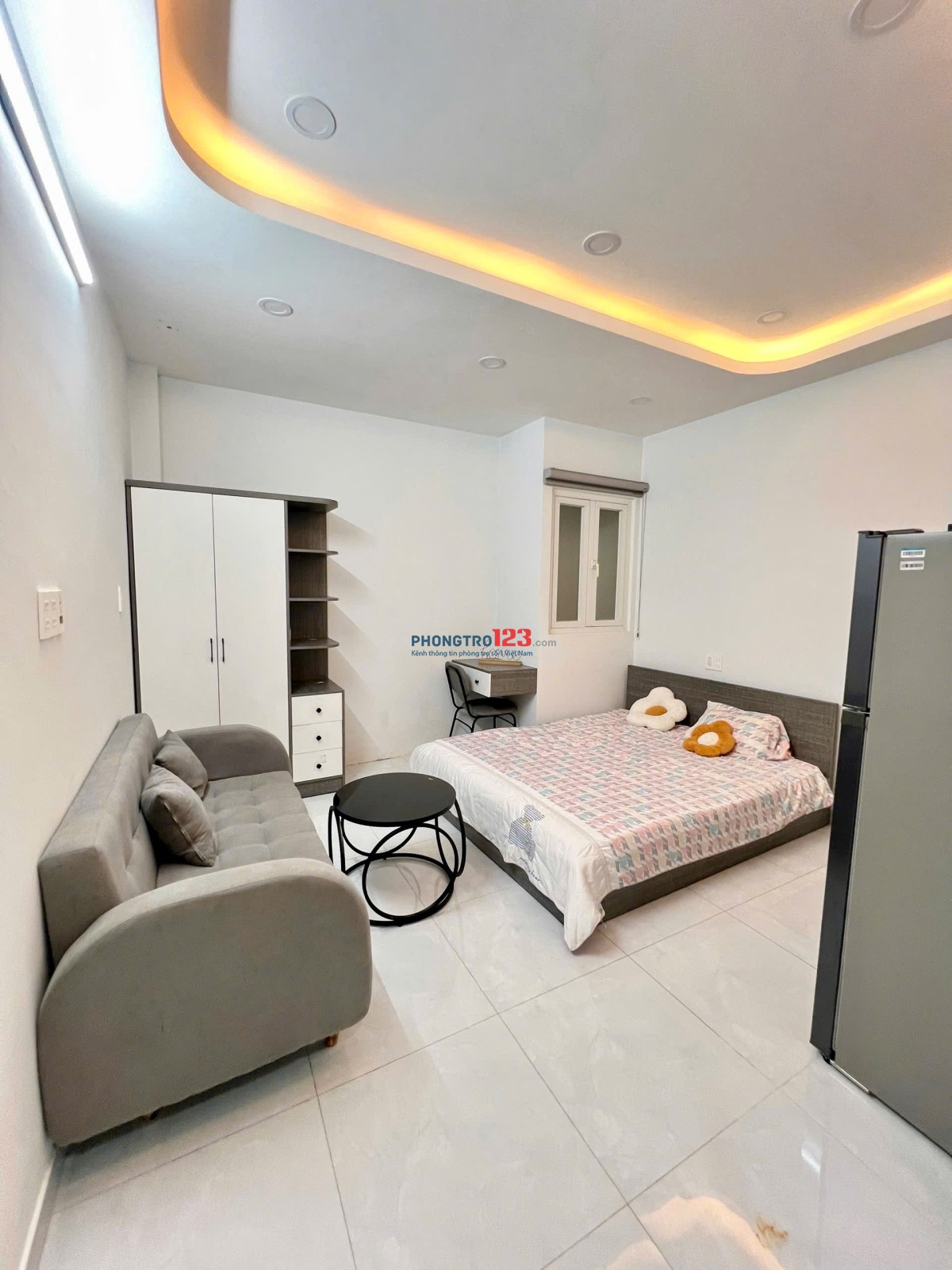 CĂN HỘ CHO THUÊ TẠI QUẬN 1 – FULL NỘI THẤT – BAN CÔNG RỘNG – GIÁ 5.5 TRIỆU