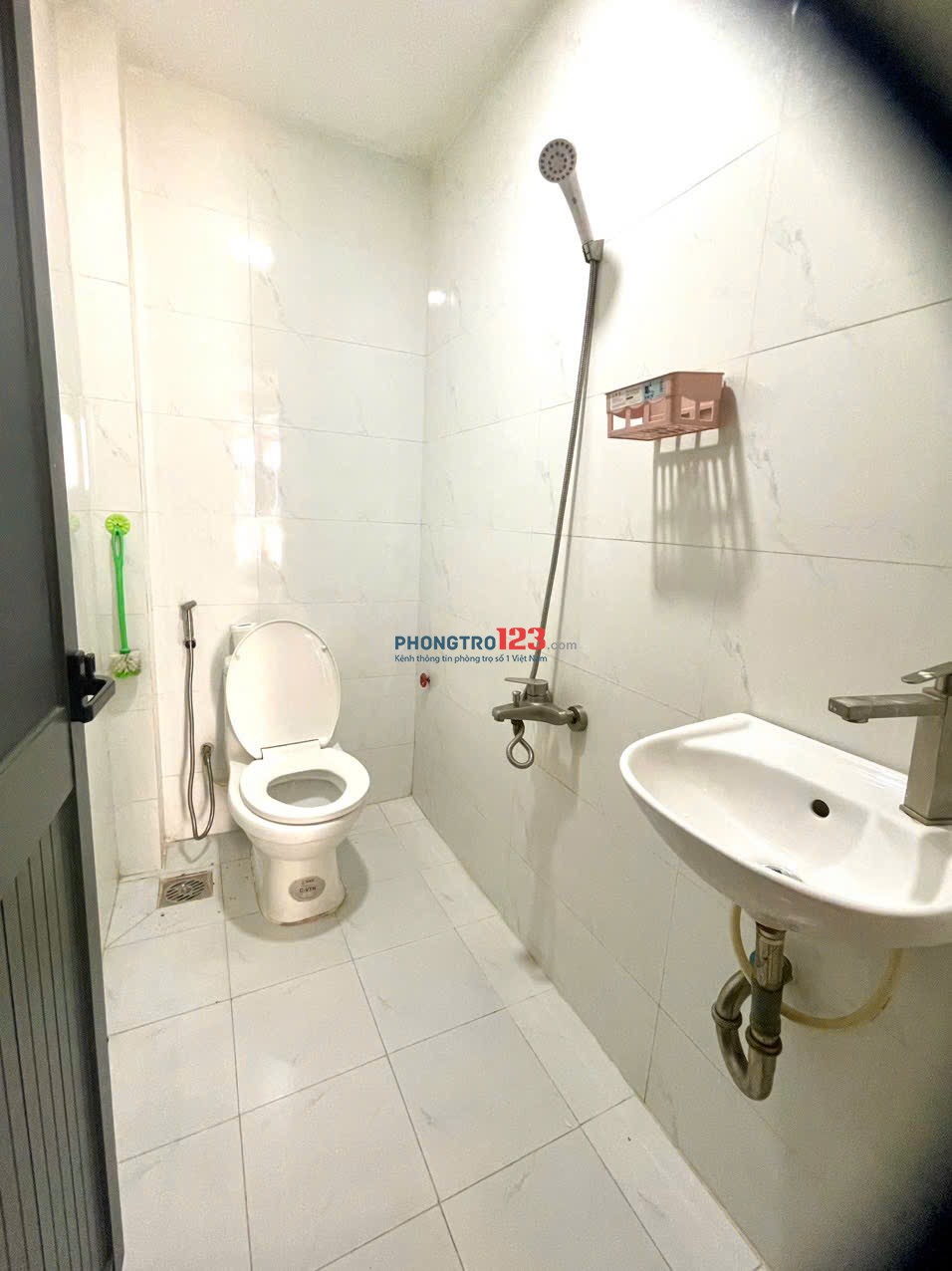Phòng cho thuê sạch sẽ an ninh gần trường học siêu thị có nhiều tiện ích xung quanh