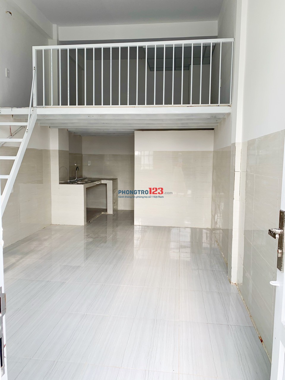 Cho thuê phòng 35m2 đường Phạm Văn Đồng Thủ Đức có máy lạnh