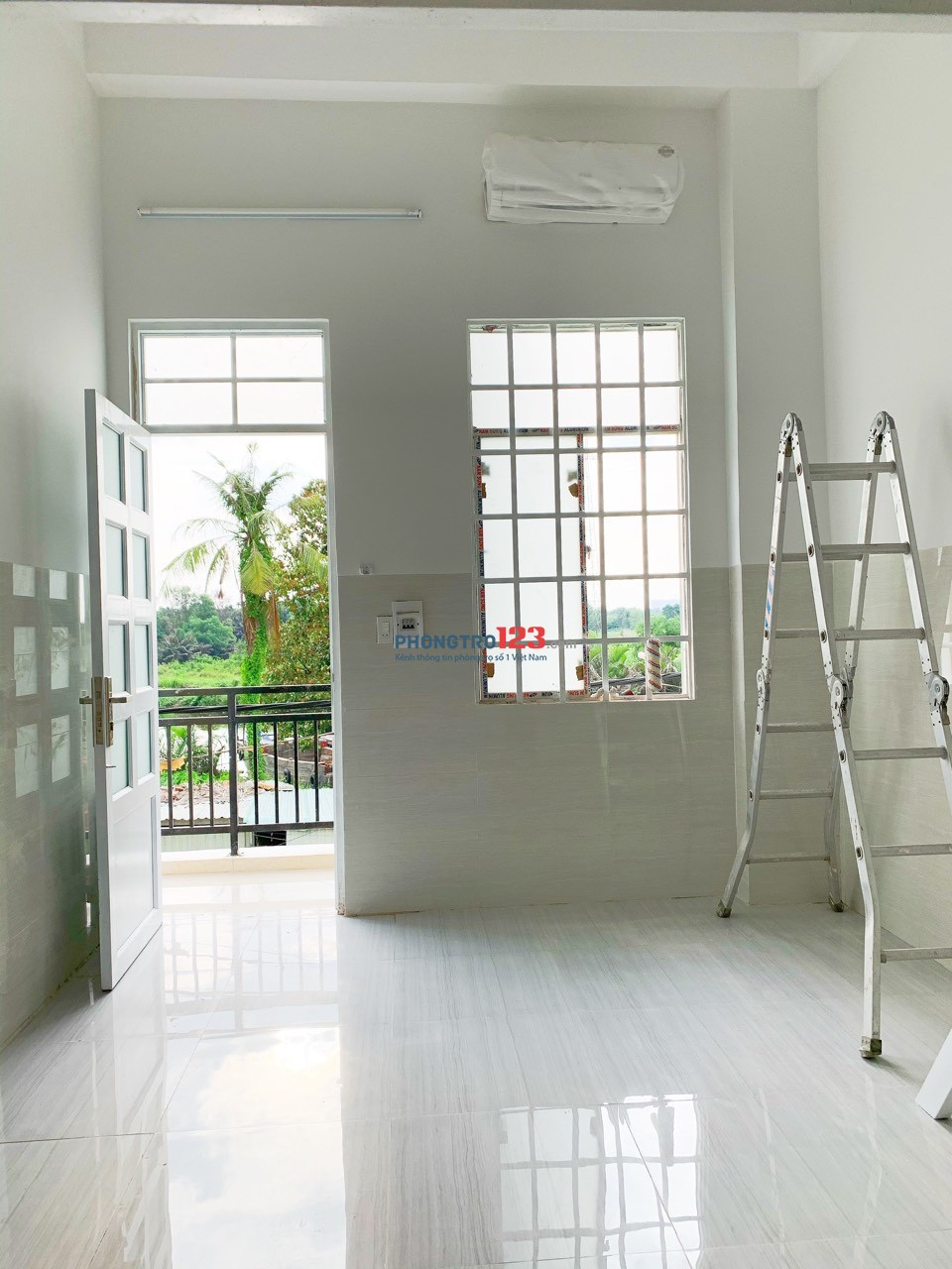 Cho thuê phòng 35m2 đường Phạm Văn Đồng Thủ Đức có máy lạnh
