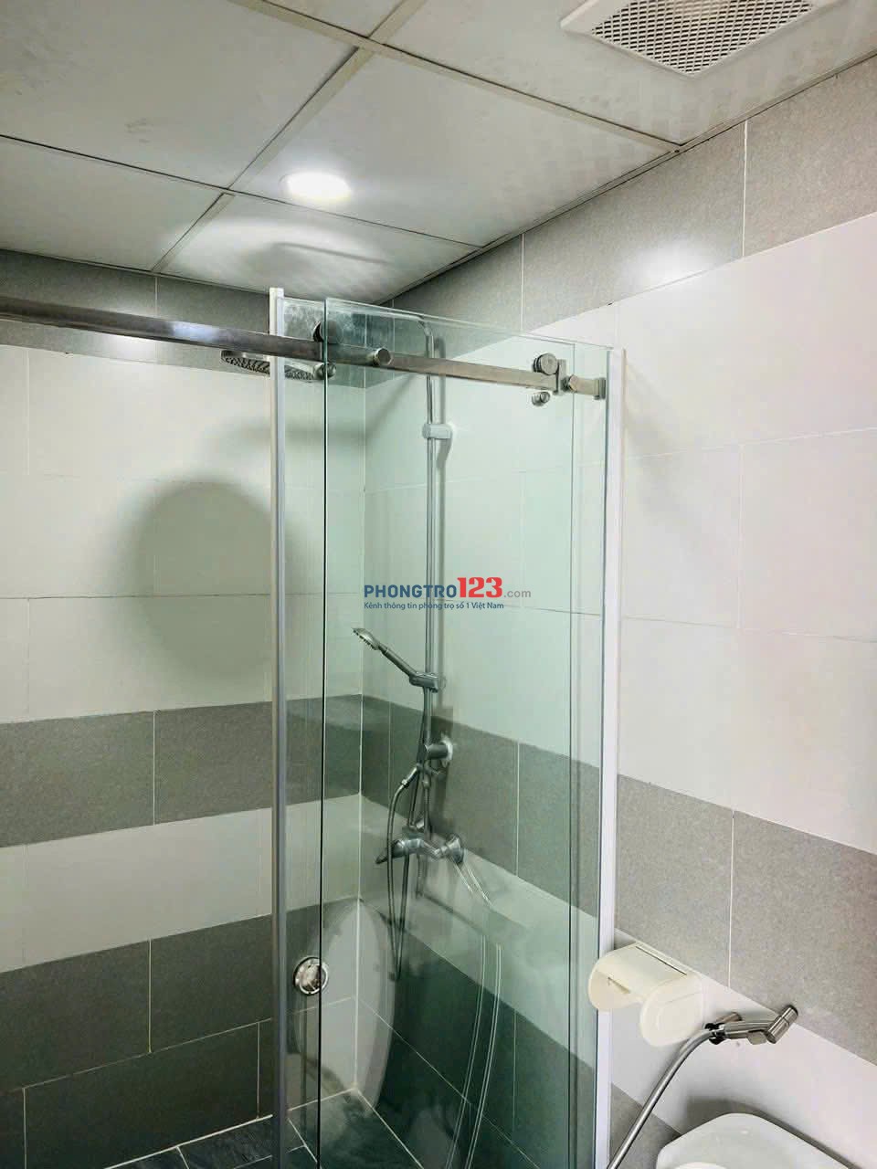 Chung cư Carillon 5, Luỹ Bán Bích, TP: 2p ngủ, nội thất mới 12tr/th