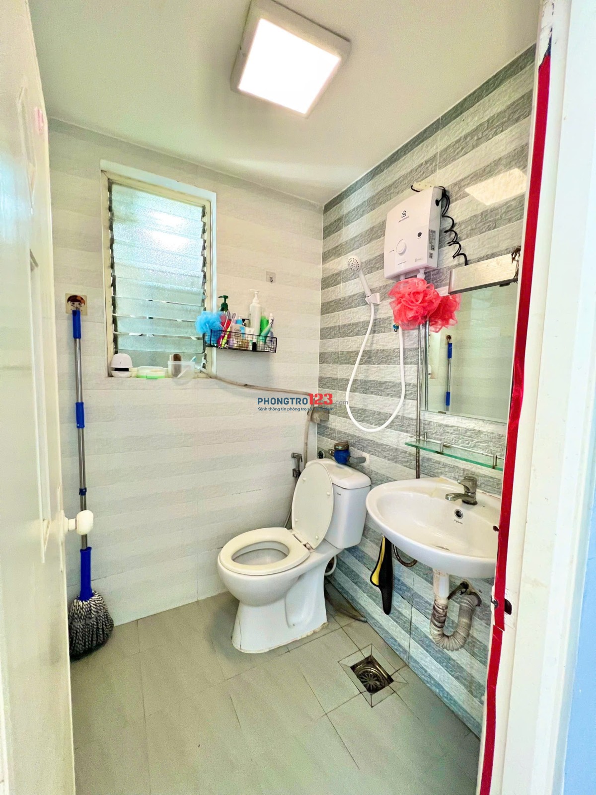 Cho thuê phòng trọ giá rẻ ĐH Sài Gòn Q3 đầy đủ nội thất cửa sổ thoáng mát