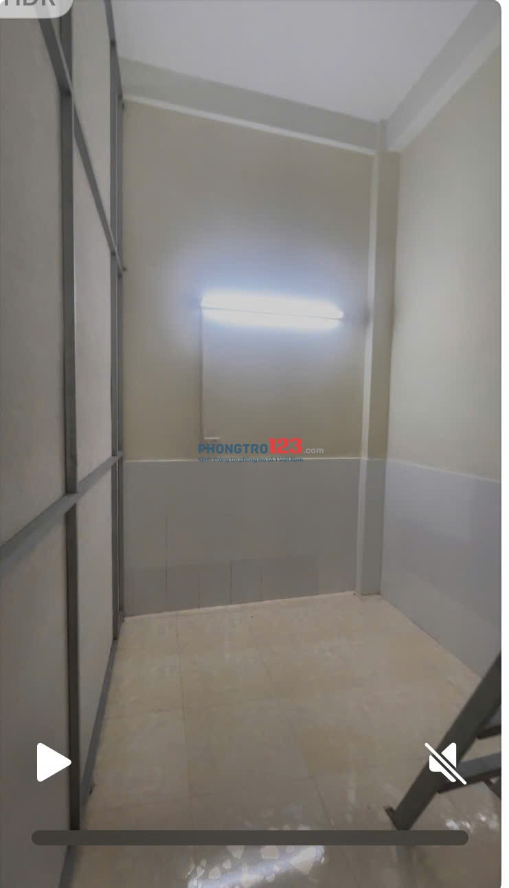 Còn 1 phòng đôi 40m2 (ngăn làm 2 phòng thích hợp cho các bạn ở nhómcòn 1 phòng 40m2 full nội thất