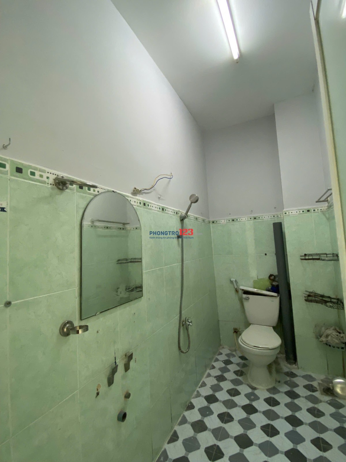 CHÍNH CHỦ CHO THUÊ PHÒNG TRỌ - BAN CÔNG, CỬA SỔ - NỘI THẤT ĐẦY ĐỦ