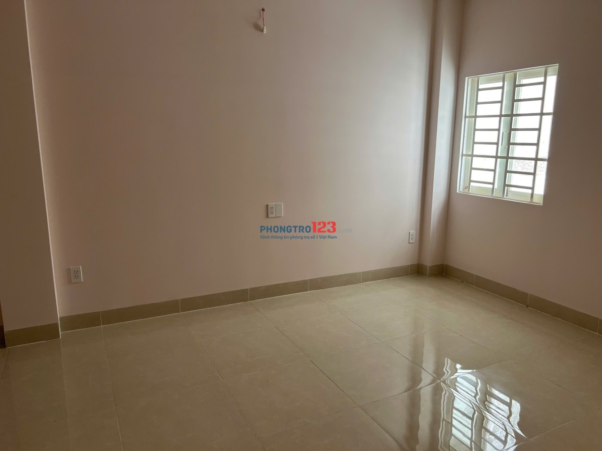 Cho thuê phòng từ 35m2, mặt tiền Trường Chinh, Tân Bình