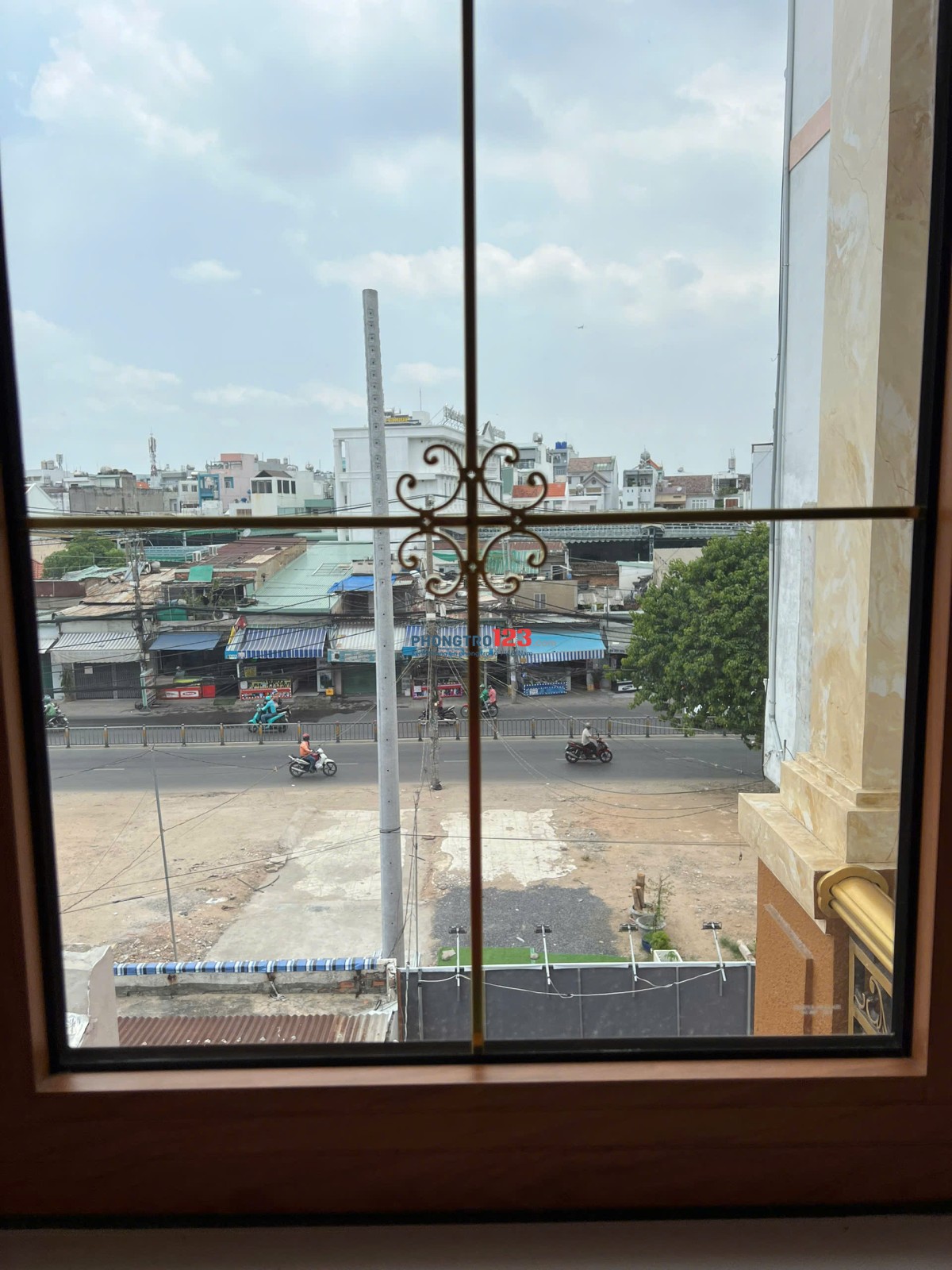 Cho thuê phòng từ 35m2, mặt tiền Trường Chinh, Tân Bình
