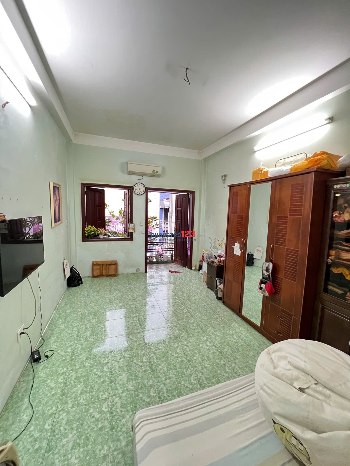 Cho thuê phòng ban công, cửa sổ 30m2 _ Ngay Phan Xích Long, Phú Nhuận