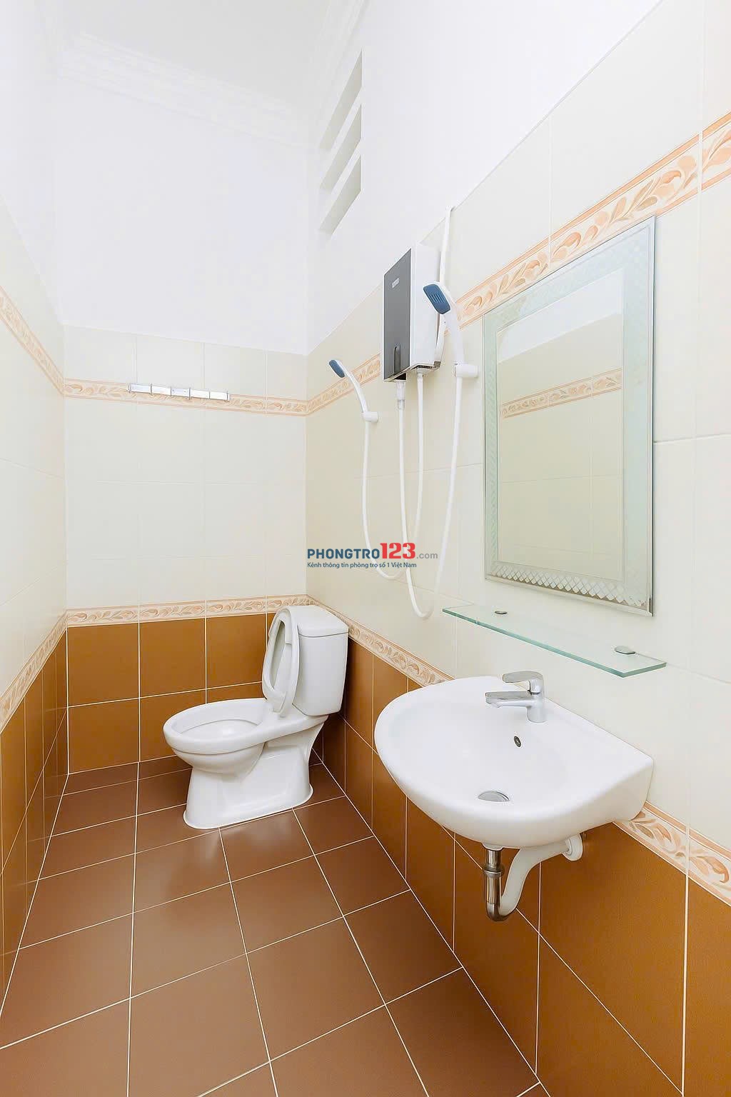 Phòng Ban Công, Full Nội Thất gần Công viên Gia Định, gần IUH giáp Phú Nhuận, Bình Thạnh