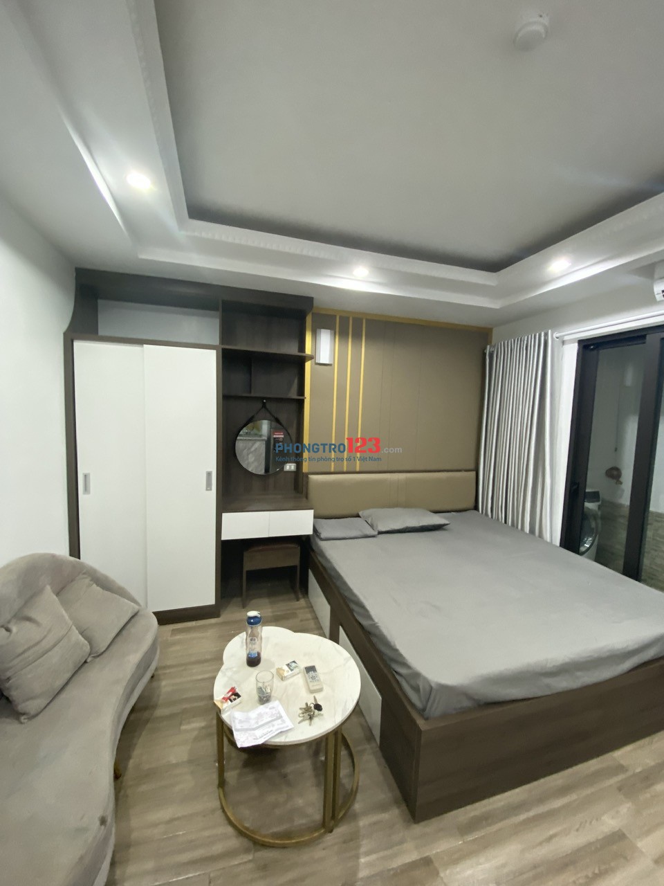 Cho thuê Căn hộ dịch vụ giá rẻ tại Ngõ 193 Trích Sài. Ban công View hồ Tây thoáng. Chỉ 6tr