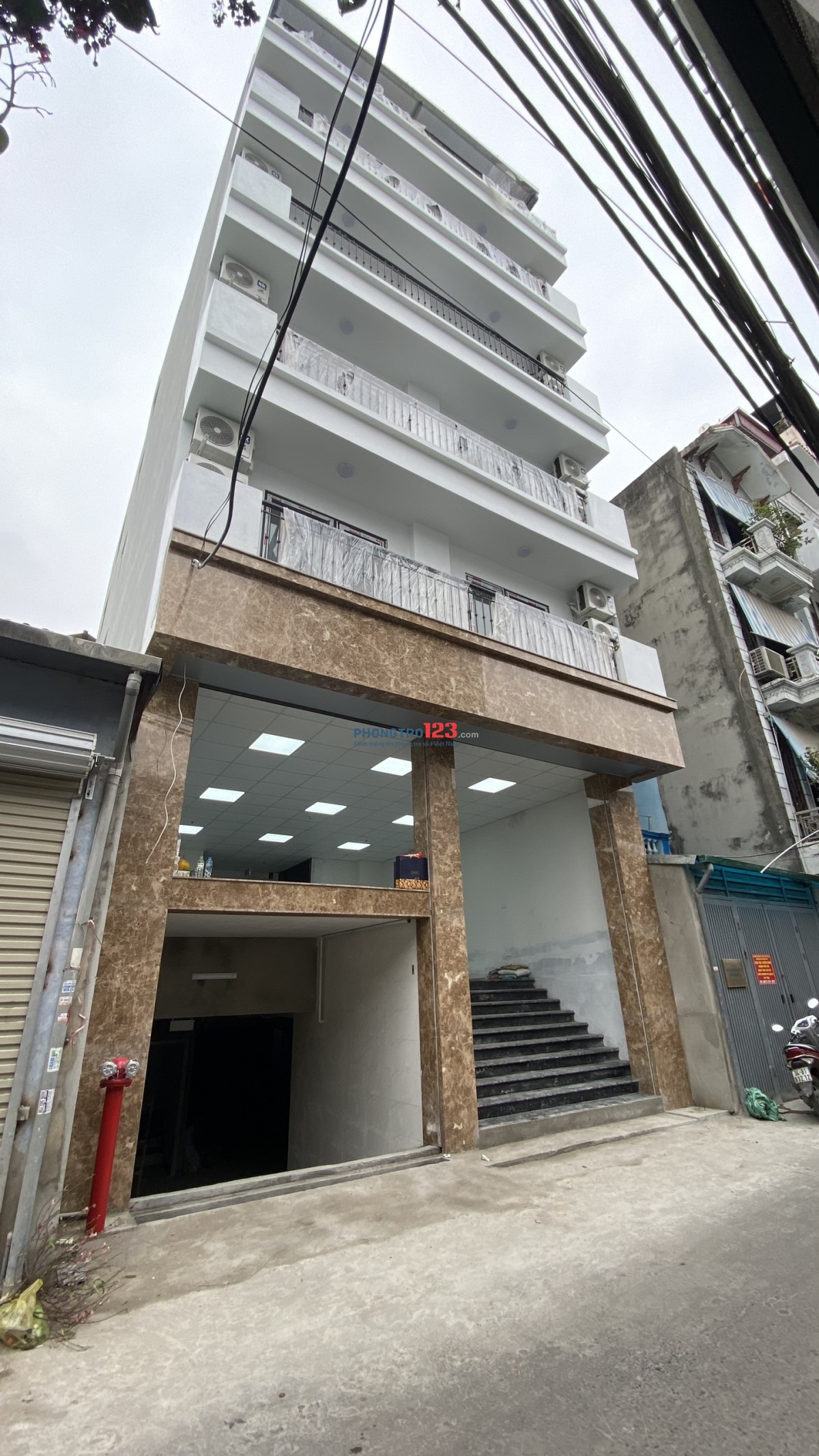 Cho thuê phòng 1 ngủ 1 khách mới xây, Ngõ 230 định công thượng. giá 5tr6