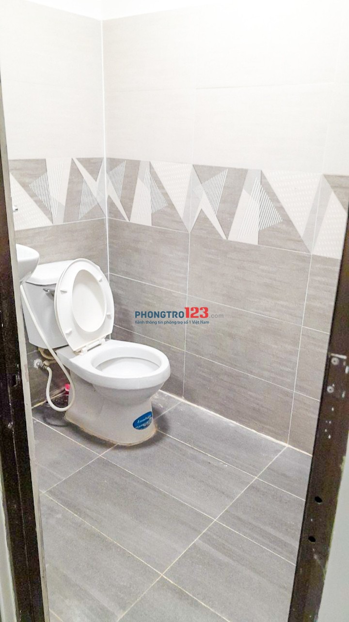 PHÒNG MẶT TIỀN THẠCH LAM,FULL NỘI THẤT,KHÔNG CHUNG CHỦ, CÒN 3 PHÒNG