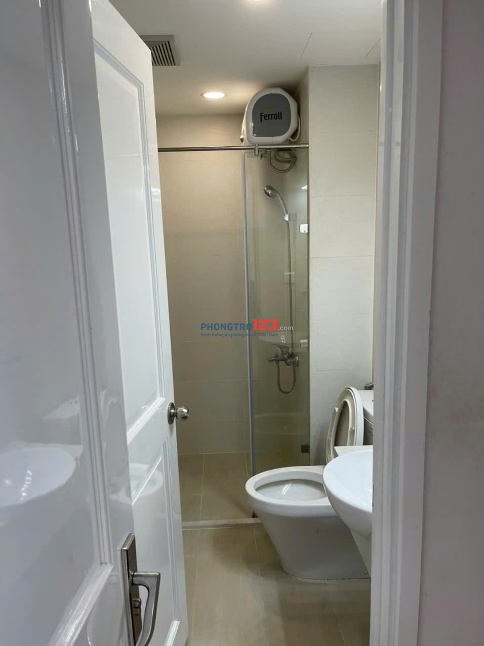 Chung cư Lotus, TRịnh Định Thảo, TP: 2pn, nội thất, ban công 9tr/th