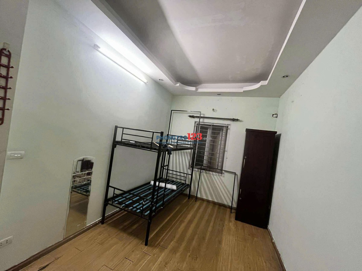 CHO THUÊ PHÒNG 15m2 TẠI NGÃ TƯ NGUYỄN TRÃI - KHUẤT DUY TIẾN
