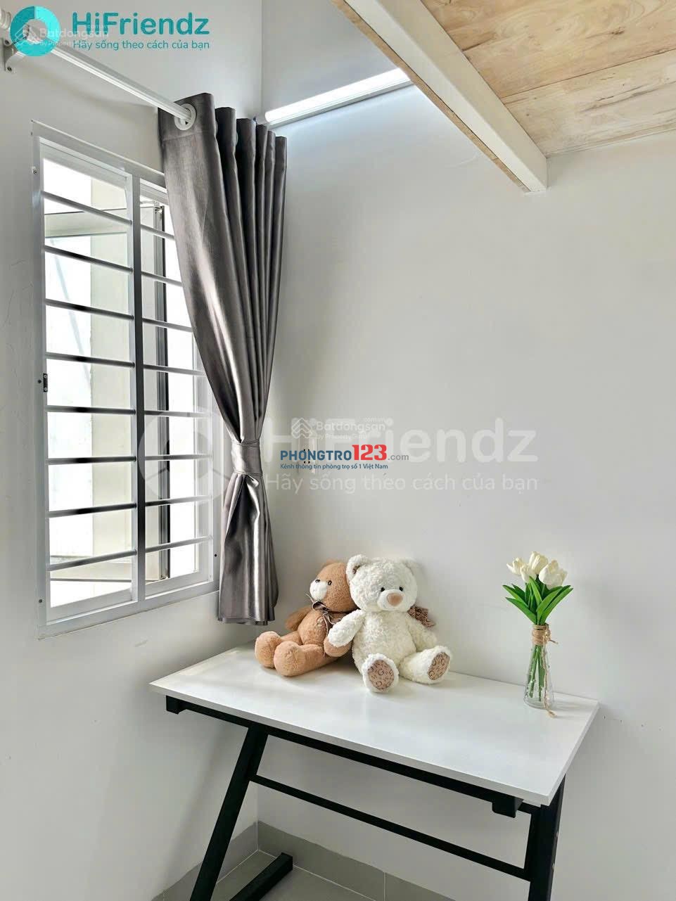 TRỐNG PHÒNG GẦN ĐH VĂN LANG ĐẦY ĐỦ NỘI THẤT CÓ BAN CÔNG RIÊNG