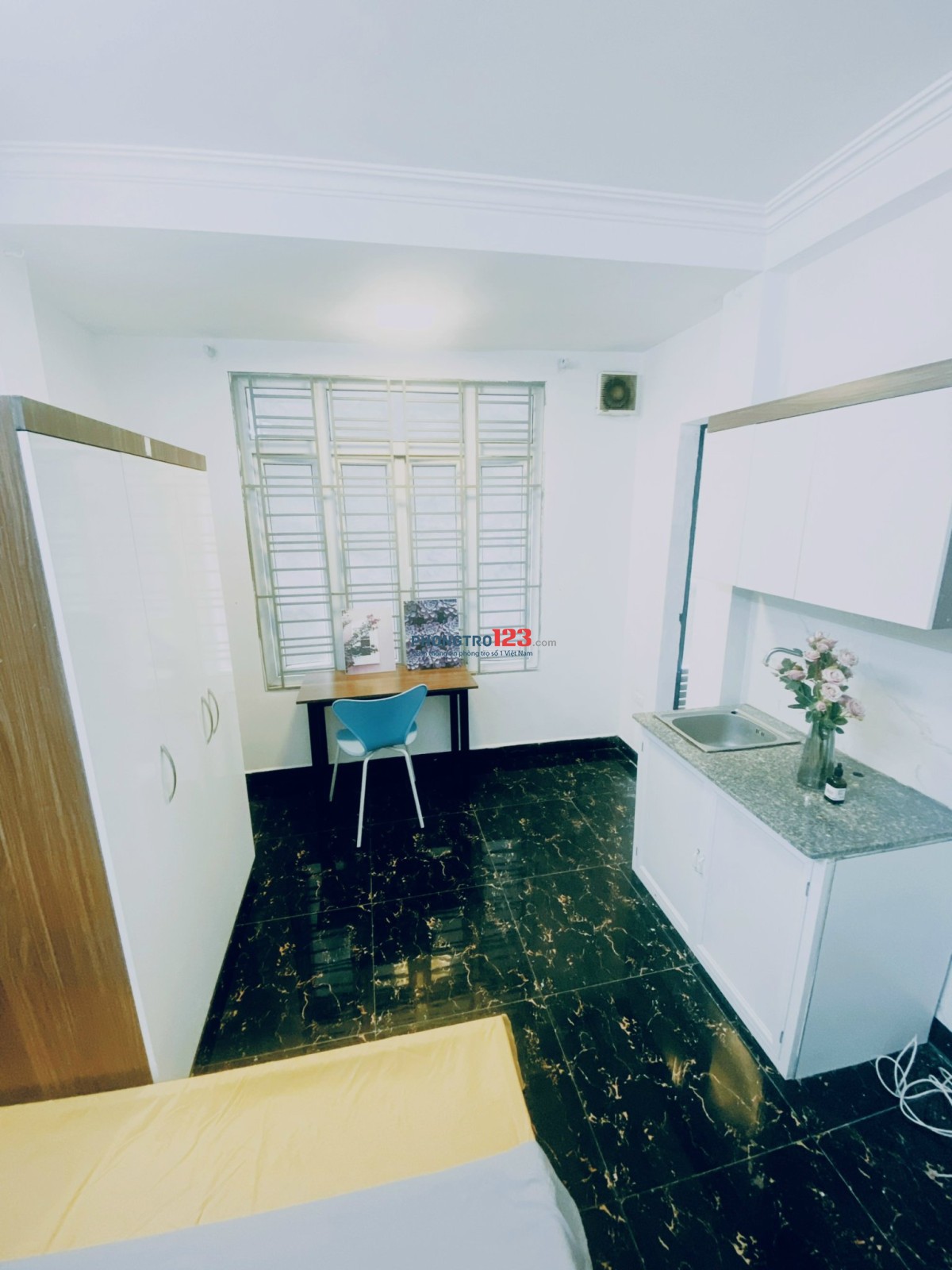 Cho thuê phòng full đồ ngay 99/43 Trung Kính, Cạnh sân bóng Trung Kính Hạ, sau CC Viện Chiến Lược