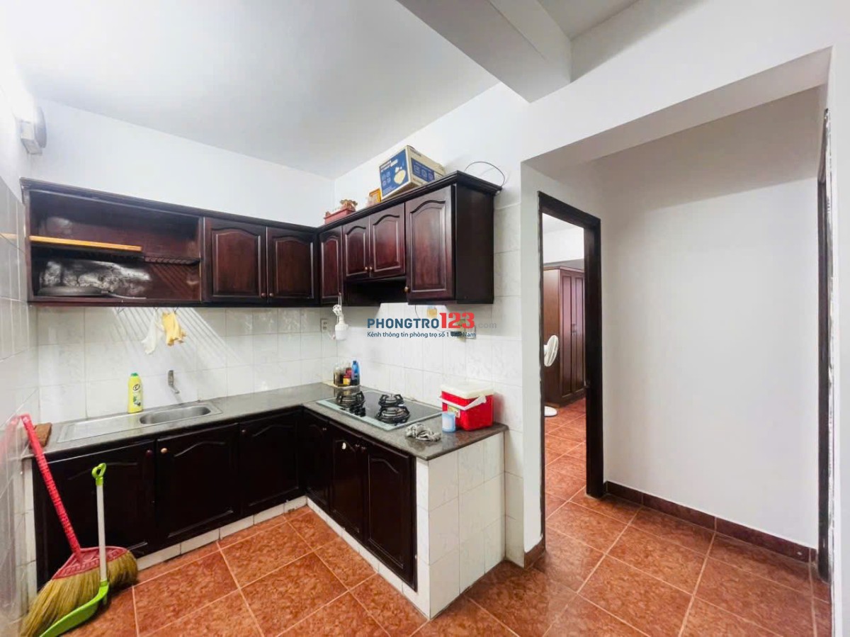 Chung cư Miếu Nổi, Vũ Huy Tấn, BT: 11tr/th, 2 pn rộng, 70m2, Nội thất.