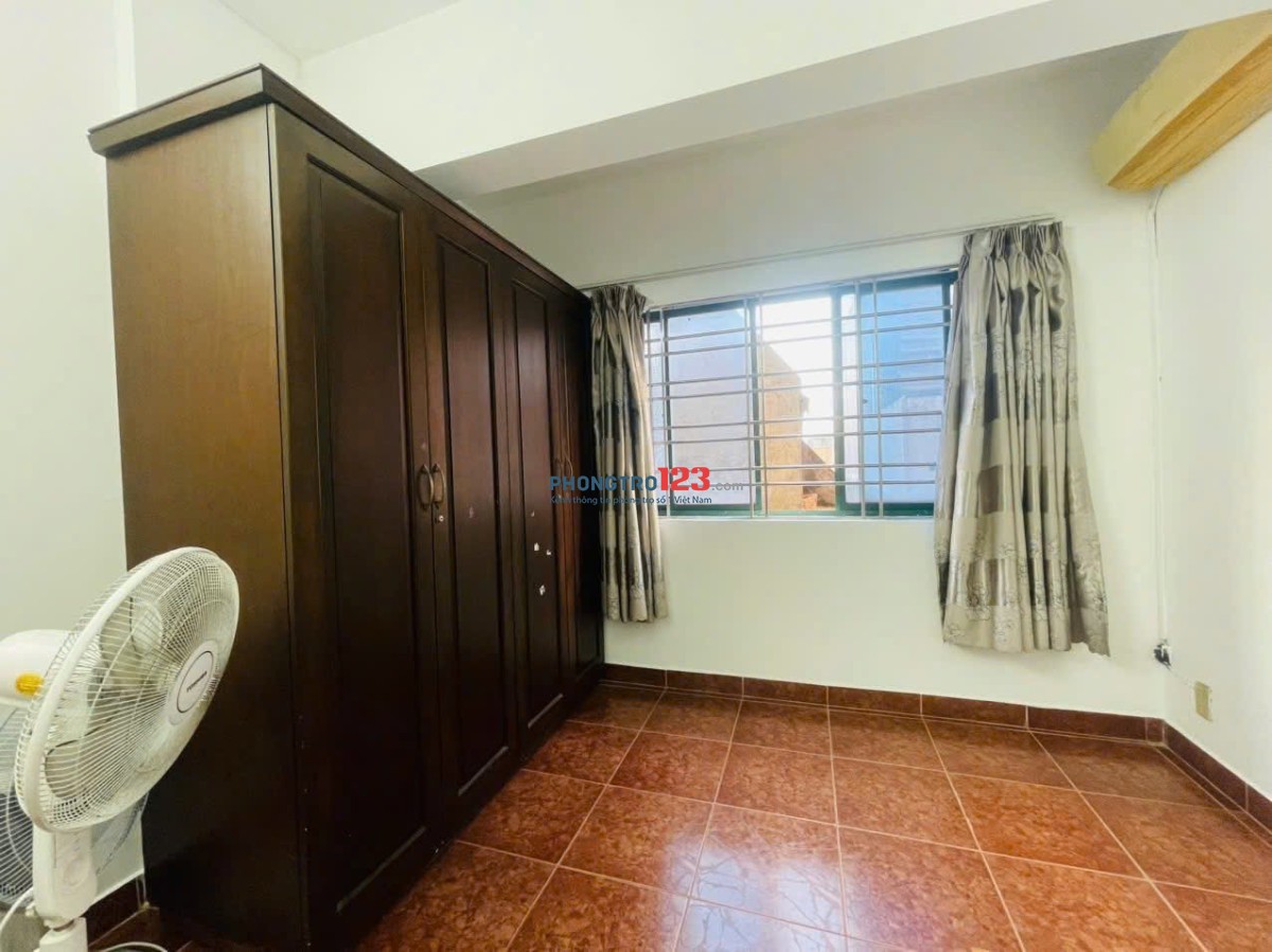 Chung cư Miếu Nổi, Vũ Huy Tấn, BT: 11tr/th, 2 pn rộng, 70m2, Nội thất.