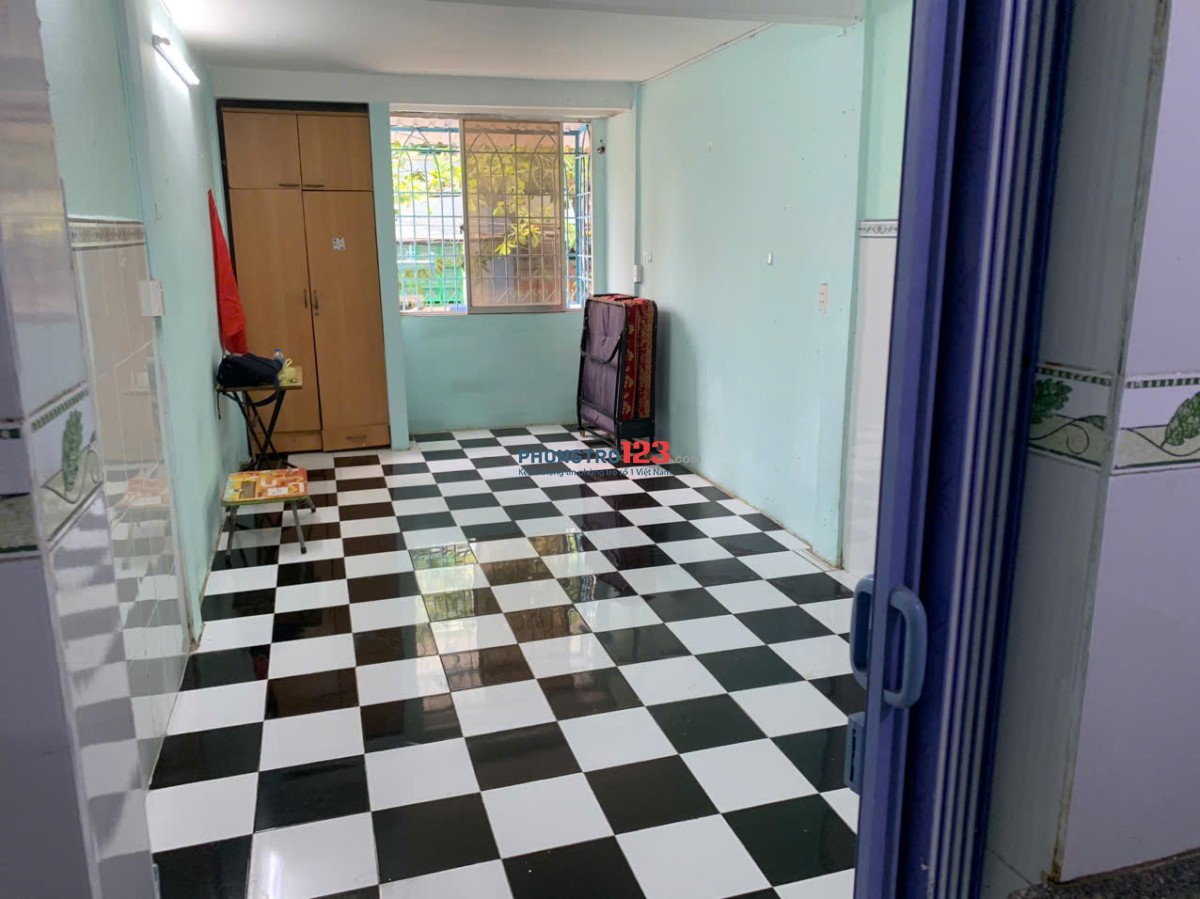  CHO THUÊ CĂN NHÀ Ở CƯ XÁ THANH ĐA – LẦU 1 – CHÍNH CHỦ 