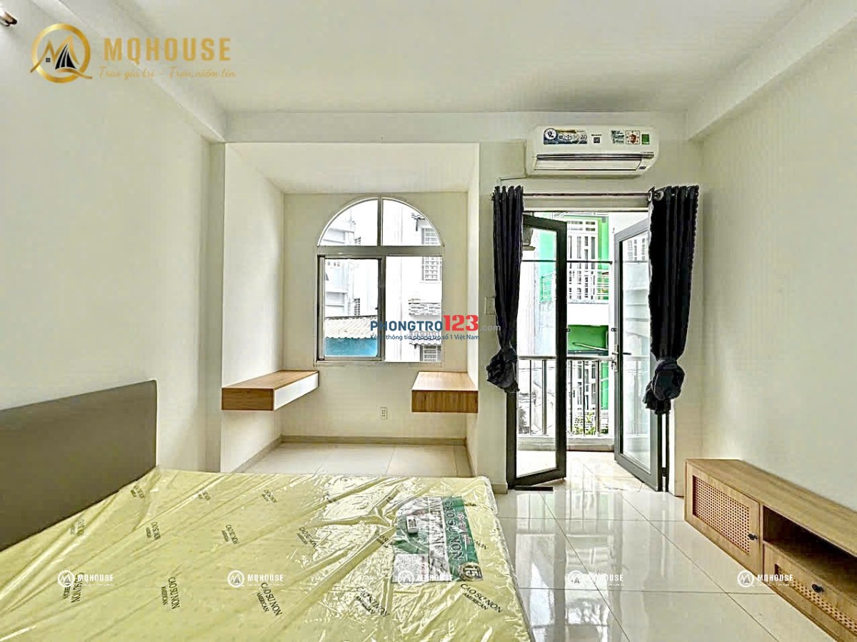 Cho thuê phòng ban công tách bếp ngay sân bay gần đại học Công Thương đại học Công nghiệp