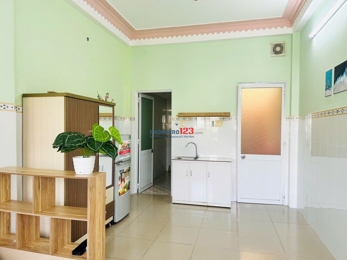 Cho thuê căn hộ Studio Ban công thoáng Q4 gần cầu Calmette, Ông Lãnh, Kênh Tẻ, công viên Khánh Hội