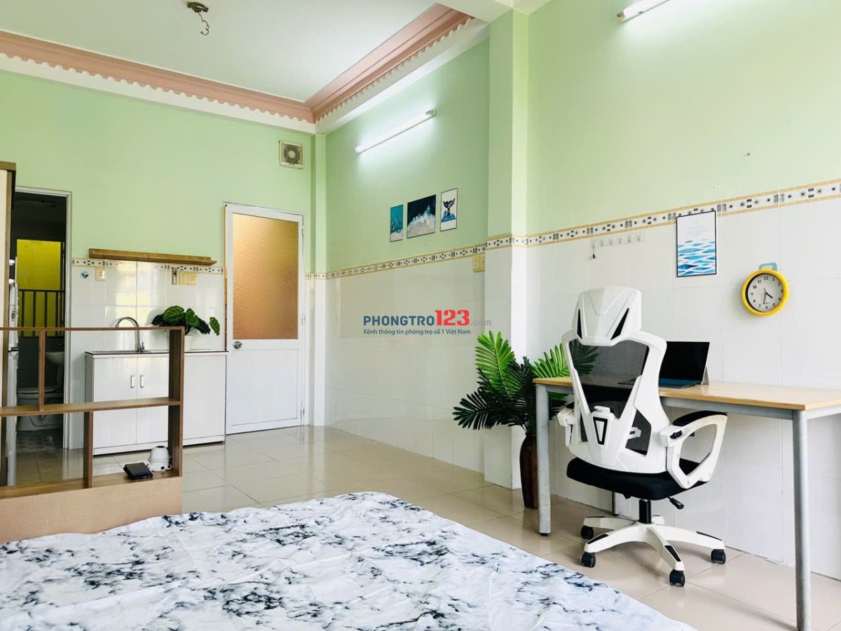 Cho thuê căn hộ Studio Ban công thoáng Q4 gần cầu Calmette, Ông Lãnh, Kênh Tẻ, công viên Khánh Hội