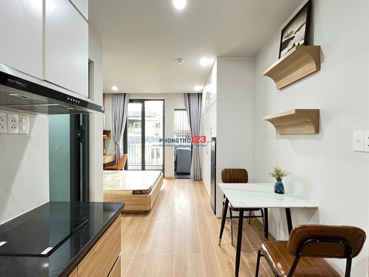 STUDIO BAN CÔNG FULL NỘI THẤT P.TÂN KIỂNG Q7 GẦN CRESENT MALL, LOTTE, RMIT, TDTU, Q1-4-8