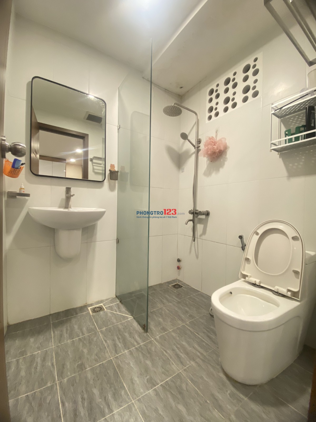 Cho thuê căn hộ dịch vụ full nội thất gần đại học Văn Lang