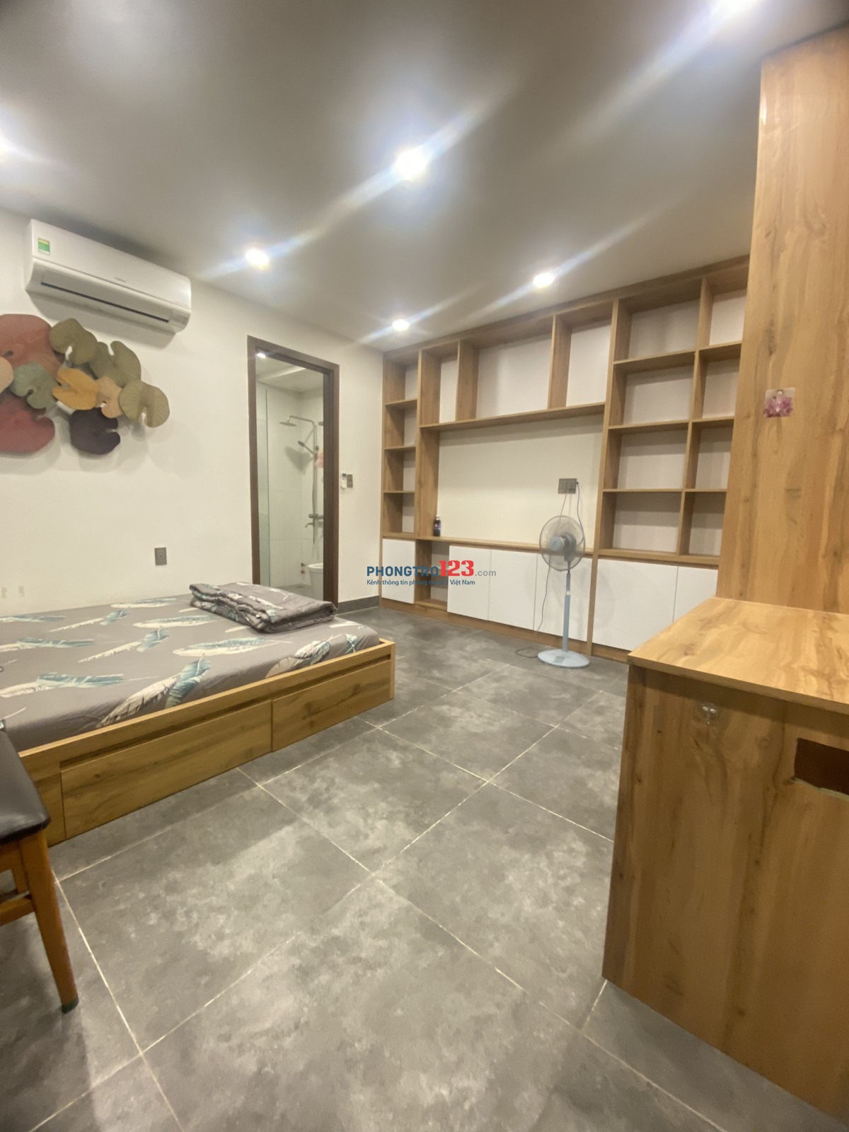 Cho thuê căn hộ dịch vụ full nội thất gần đại học Văn Lang