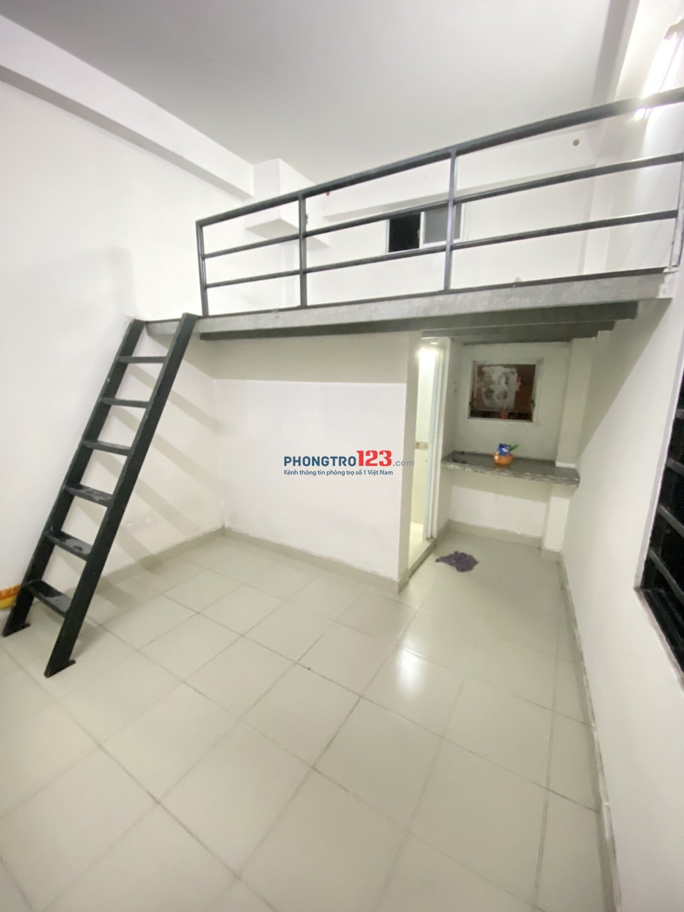 Phòng 25m2 cóc gác, ban công, giờ giấc tự do 3tr gần ngay Trường ĐH Công Thương