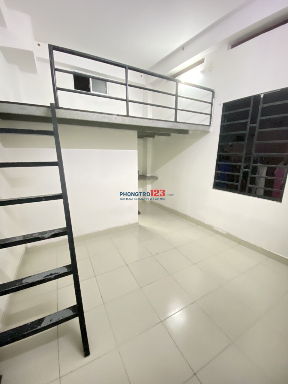 Phòng 25m2 cóc gác, ban công, giờ giấc tự do 3tr gần ngay Trường ĐH Công Thương