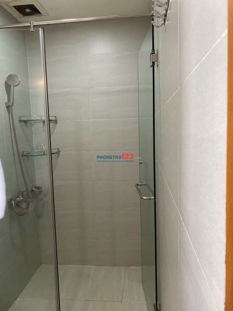 Chung cư 590, CMT8,P11, Quận 3:81m2, 2p ngủ,NT, 11tr/th