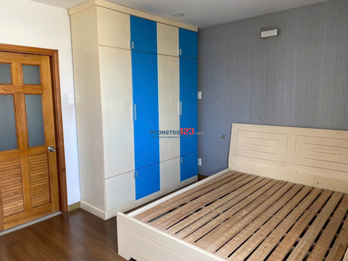 Chung cư 590, CMT8,P11, Quận 3:81m2, 2p ngủ,NT, 11tr/th