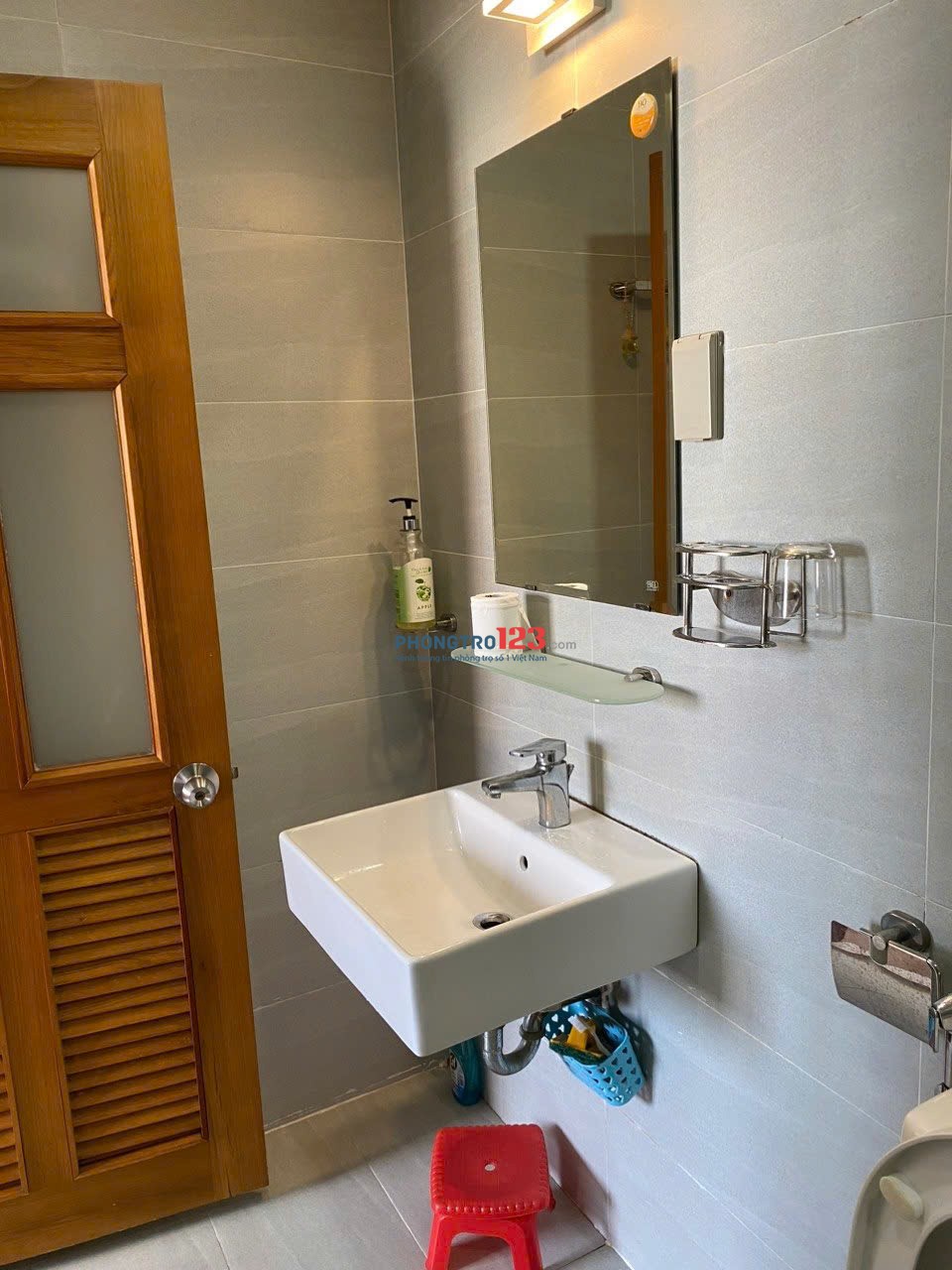 Chung cư 590, CMT8,P11, Quận 3:81m2, 2p ngủ,NT, 11tr/th