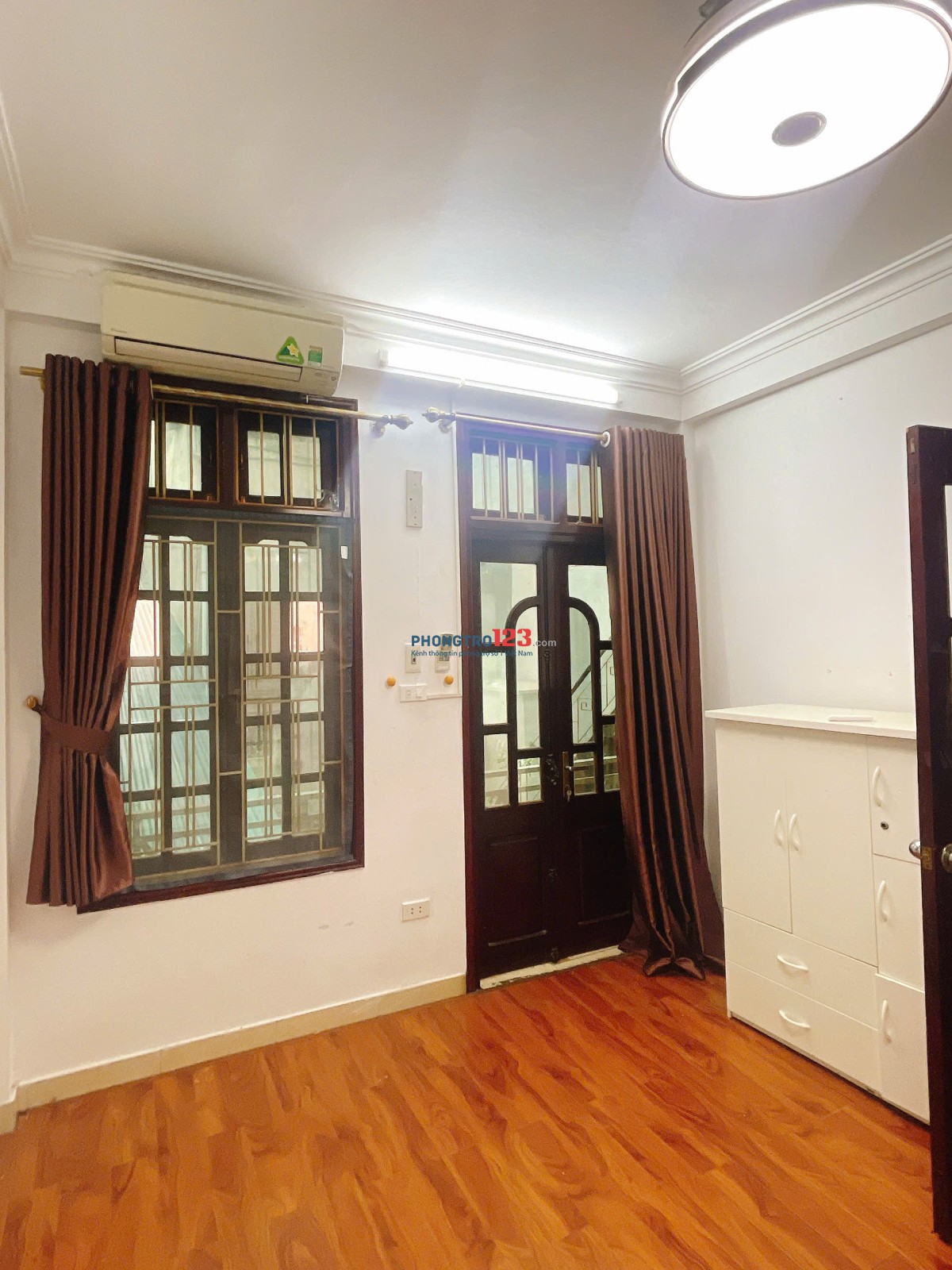 Cho thuê nhà ngõ 333 phố Vọng, 25m× 5 tầng. đủ tiện nghi, giá 10tr/tháng