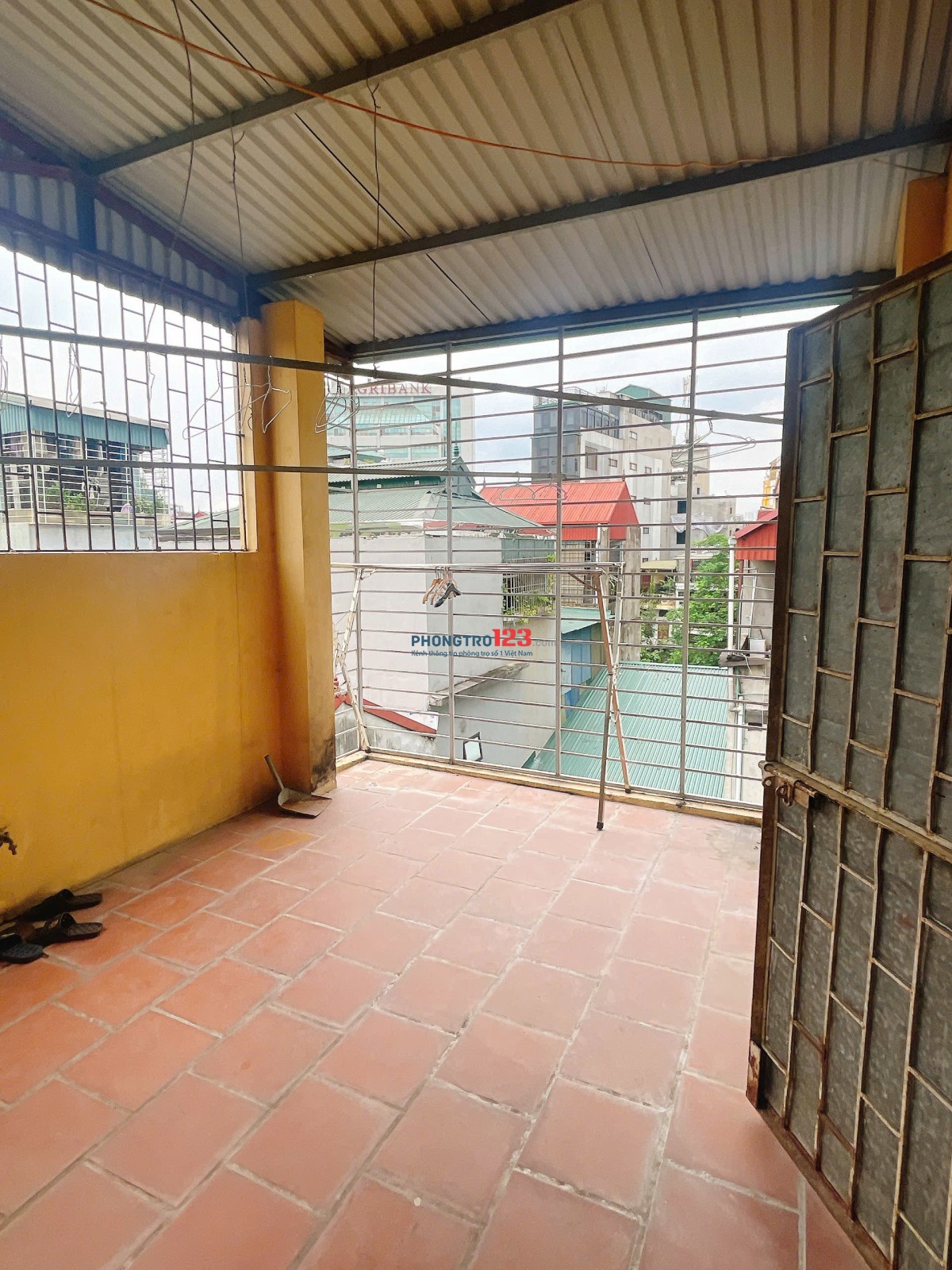 Cho thuê nhà ngõ 333 phố Vọng, 25m× 5 tầng. đủ tiện nghi, giá 10tr/tháng
