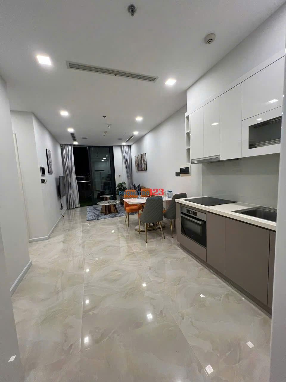 Chung cư Central Plaza, Phạm Văn Hai, Tân Bình: 69m2, 2pn, NT 15tr