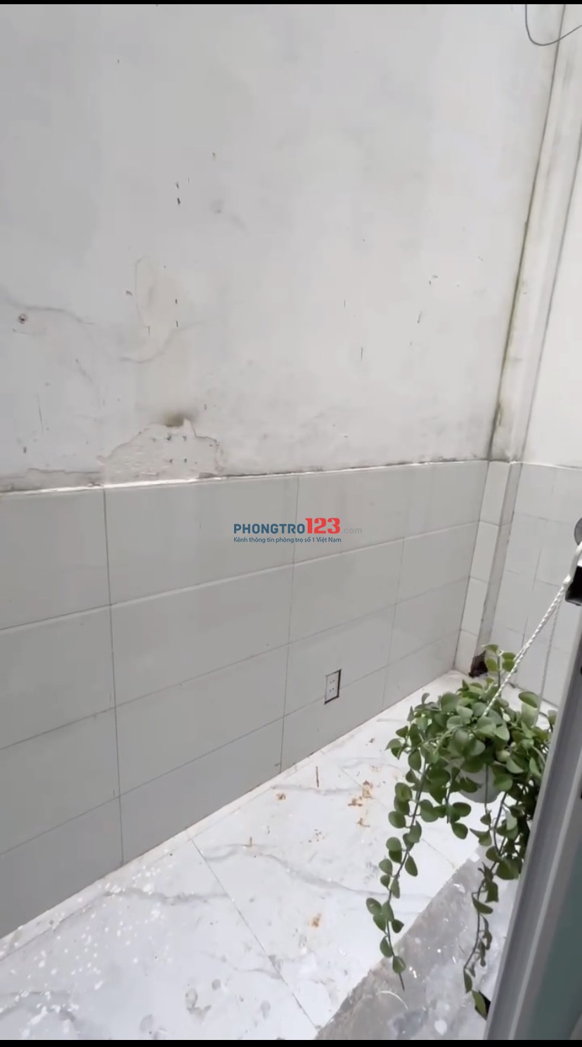 Cho thuê phòng tách bếp ở Hồ Hảo Hớn quận 1 gần Bùi Viện nhà ga Metro Bến Thành