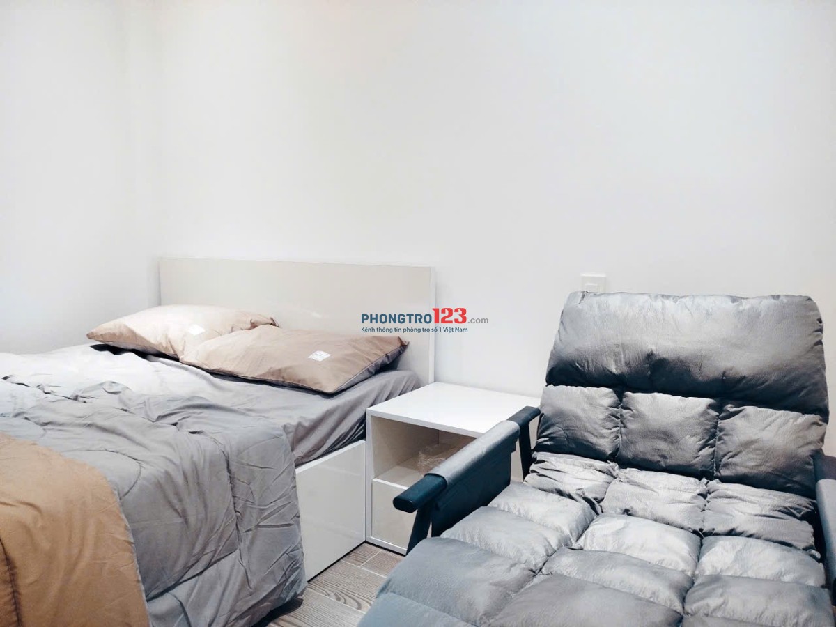 Cho thuê căn hộ Studio Tách bếp, Cửa sổ Q1 gần công viên 23 tháng 9, Ngã Năm Cống Quỳnh, Bùi Viện