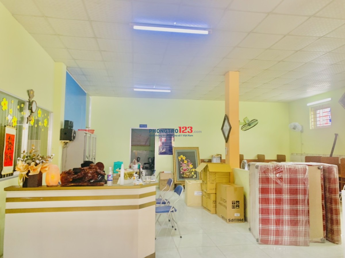 Cho thuê mặt bằng mặt tiền đường lý thường kiệt 200m2 TP Dĩ An